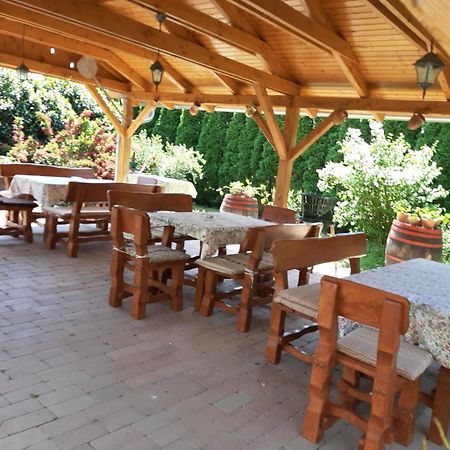 Nosztalgia Vendeghaz Hotel Zalaegerszeg Ngoại thất bức ảnh