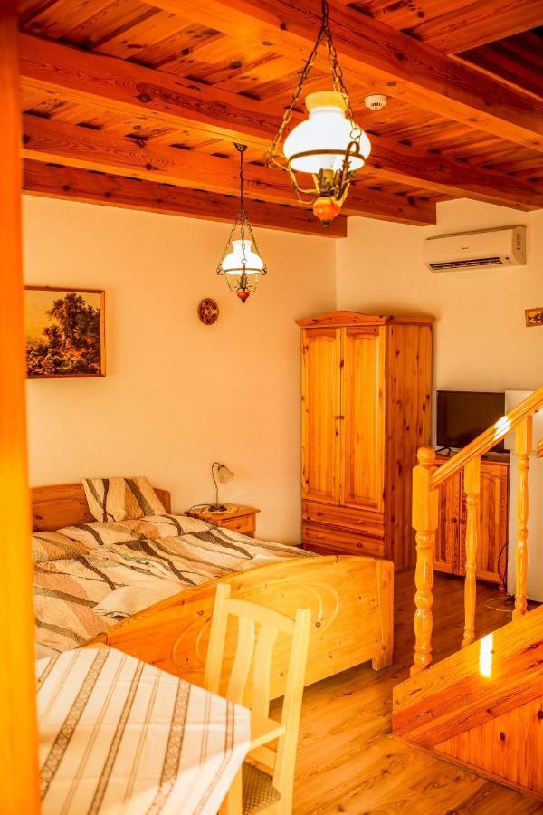 Nosztalgia Vendeghaz Hotel Zalaegerszeg Ngoại thất bức ảnh