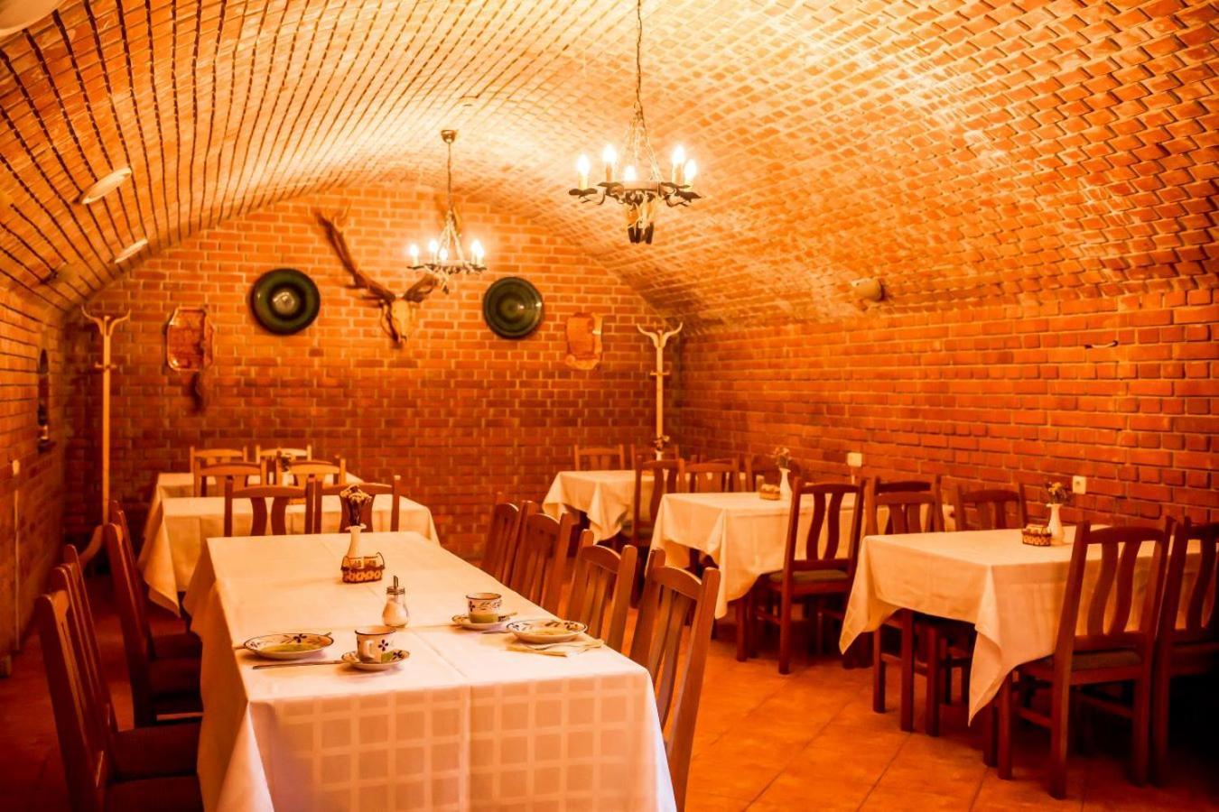 Nosztalgia Vendeghaz Hotel Zalaegerszeg Ngoại thất bức ảnh