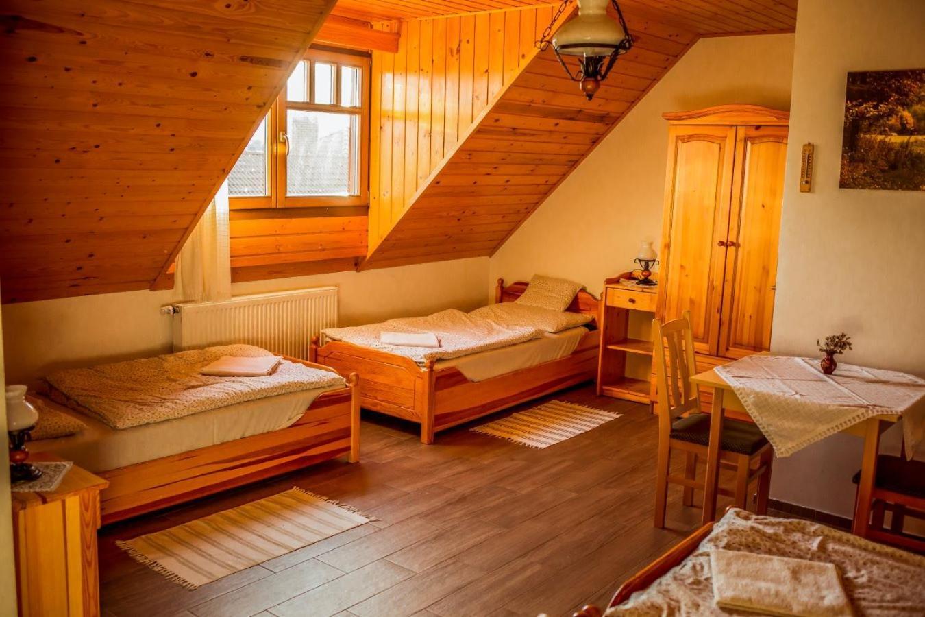 Nosztalgia Vendeghaz Hotel Zalaegerszeg Ngoại thất bức ảnh