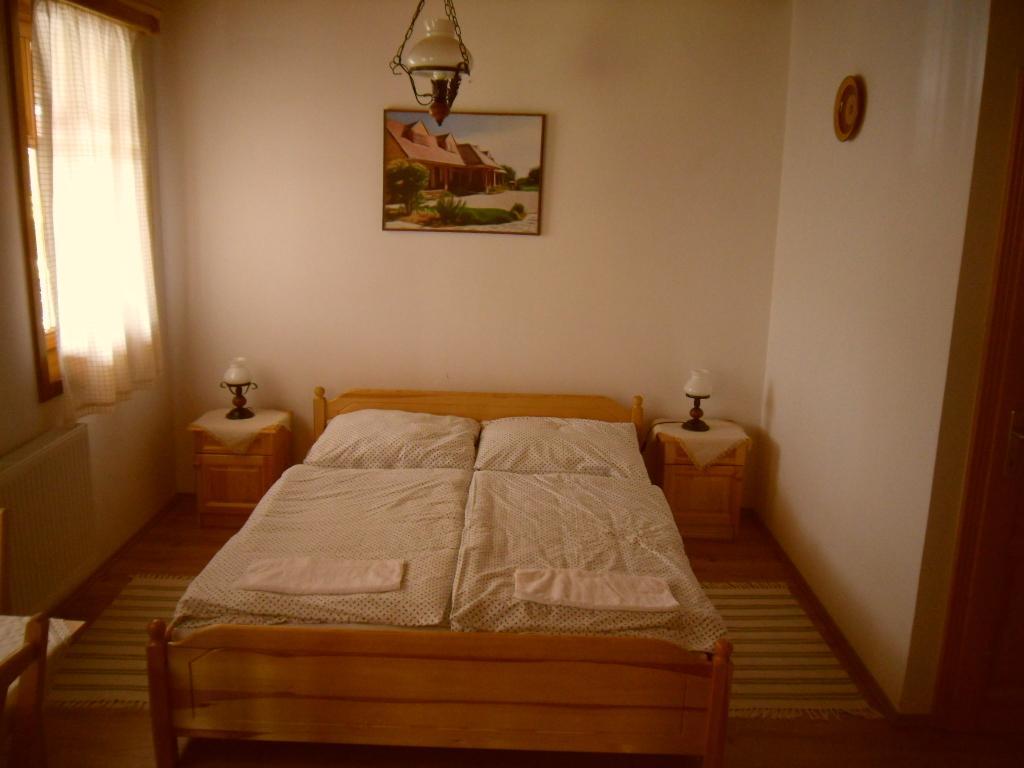 Nosztalgia Vendeghaz Hotel Zalaegerszeg Phòng bức ảnh